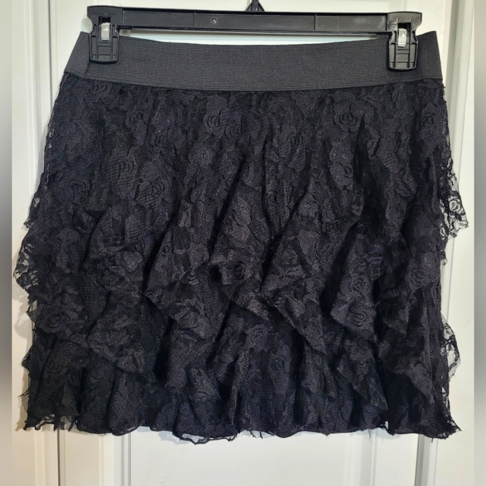 Studio Y Black Floral Lace Ruffle Mini Skirt, Elastic Waist, Size Small, S